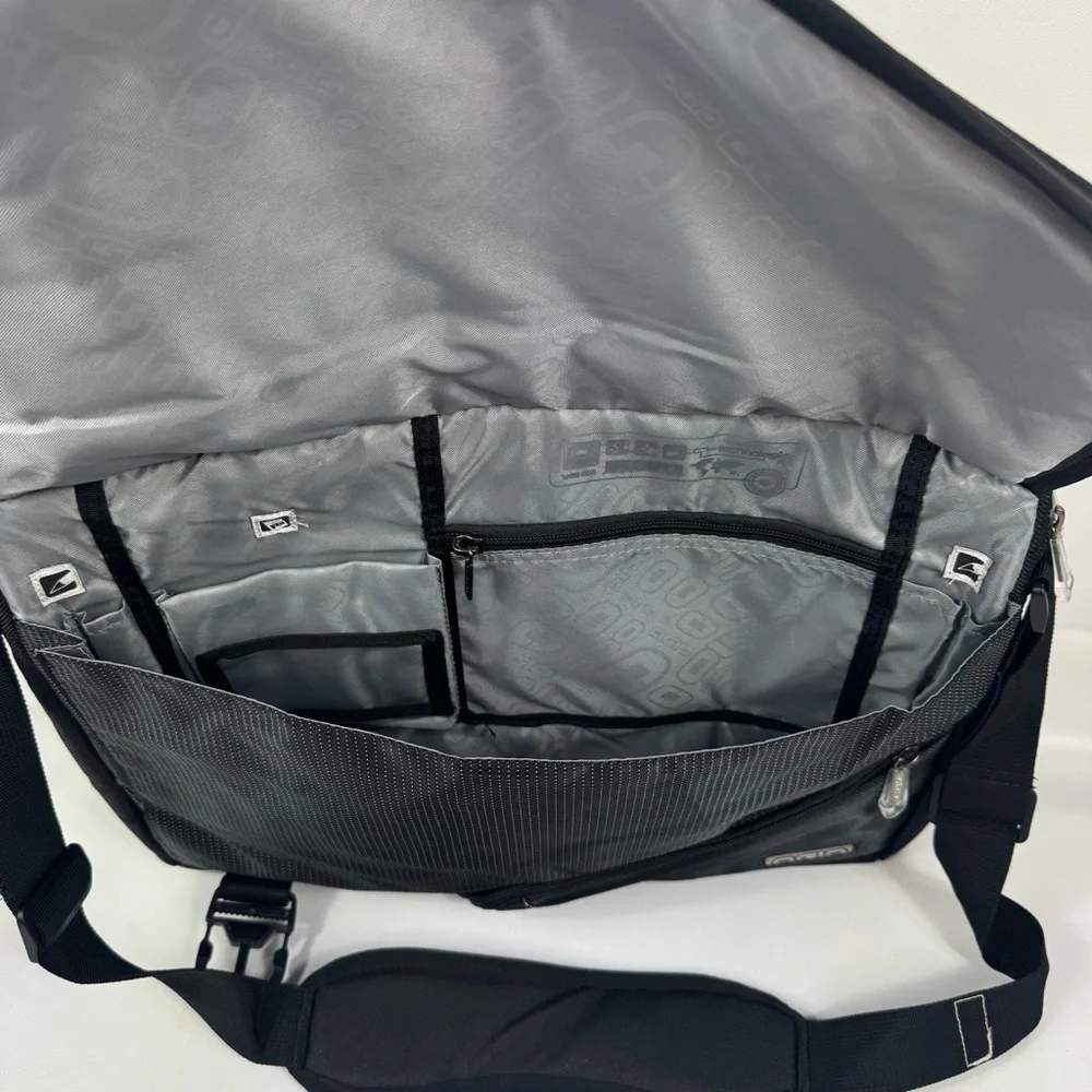 NWT Ogio Voyager Messenger Bag checkpoint friendly laptop sleeve luggage sleeve
